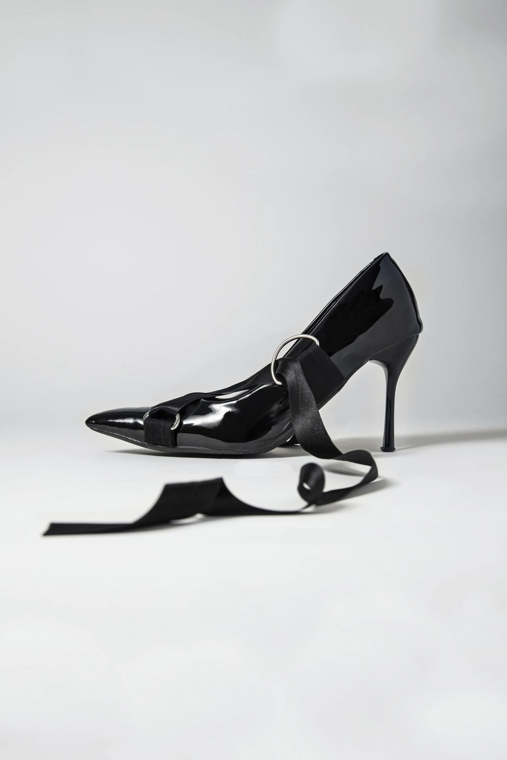 Ribbon Pumps Black