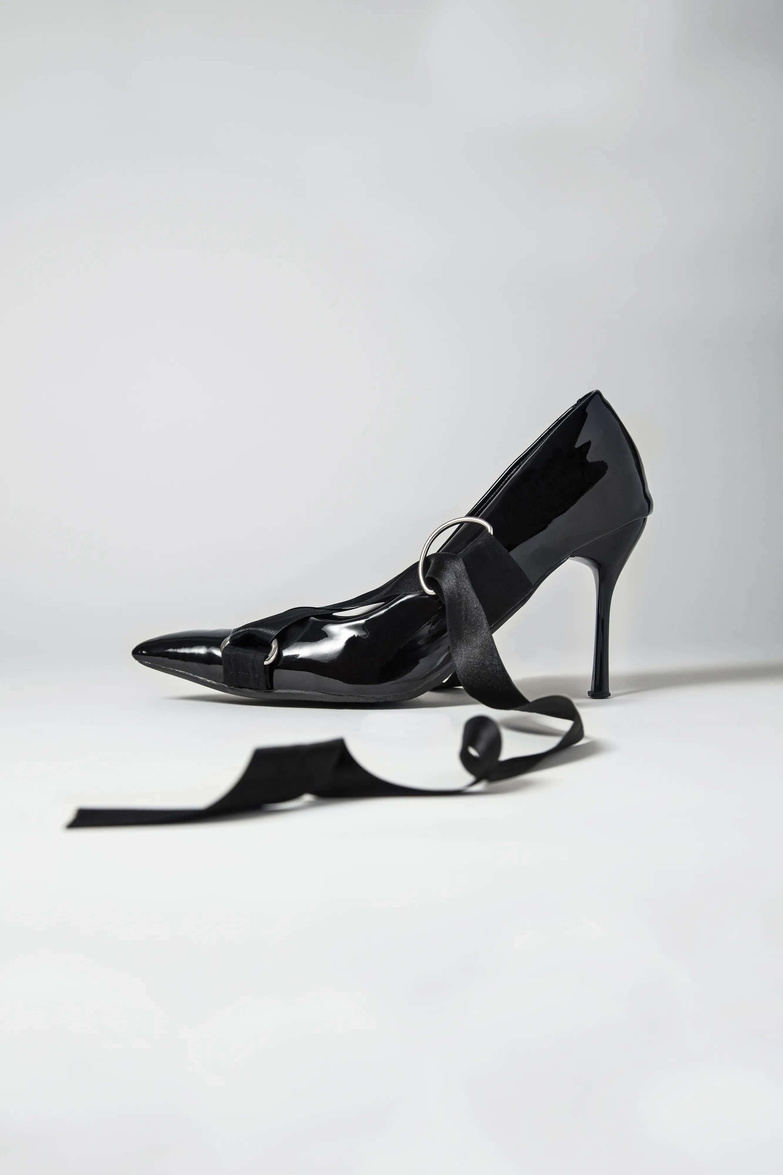 Ribbon Pumps Black